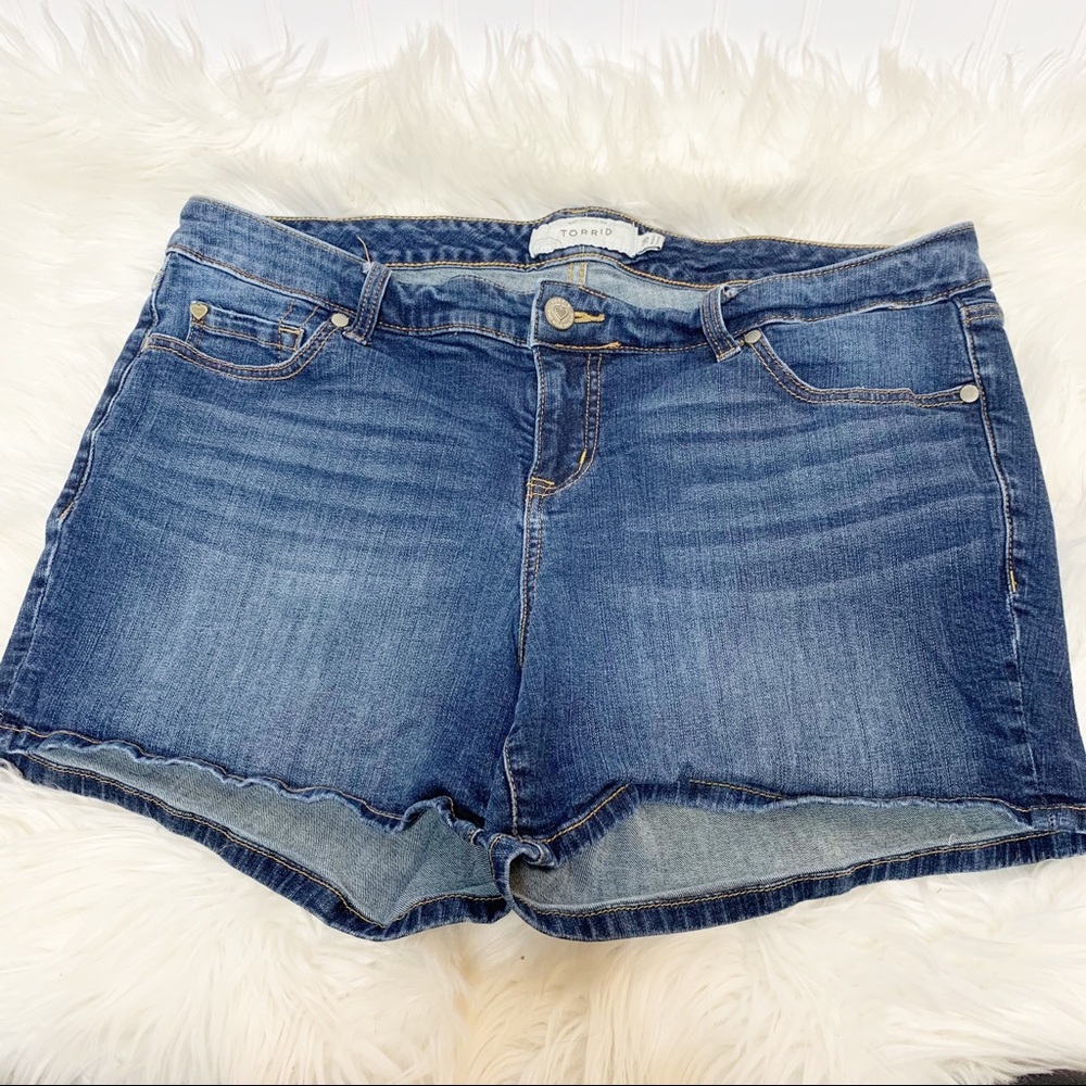 Torrid Jean Shorts Size 16